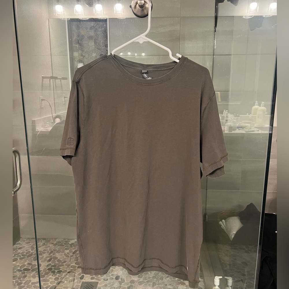 Vuori Top Men's XL Crewneck Short-Sleeve T-Shirt